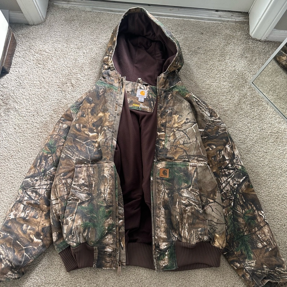 Vintage carhartt jacket camo